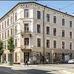 Small Room With Smart Solution In Central Of Oslo Only 2 Km From The Central Station